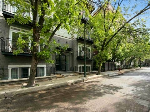Photo of 2352 W Bloomingdale Avenue #3W, Chicago, IL 60647 (MLS # 12632621)