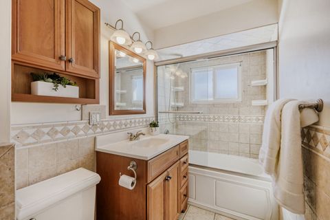 Tiny photo for 204 W Clarendon Street, Arlington Heights, IL 60004 (MLS # 12592213)