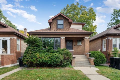Tiny photo for 4655 N Keating Avenue, Chicago, IL 60630 (MLS # 12506513)