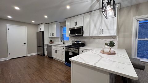 Tiny photo for 8943 S Ridgeland Avenue, Chicago, IL 60617 (MLS # 12520001)