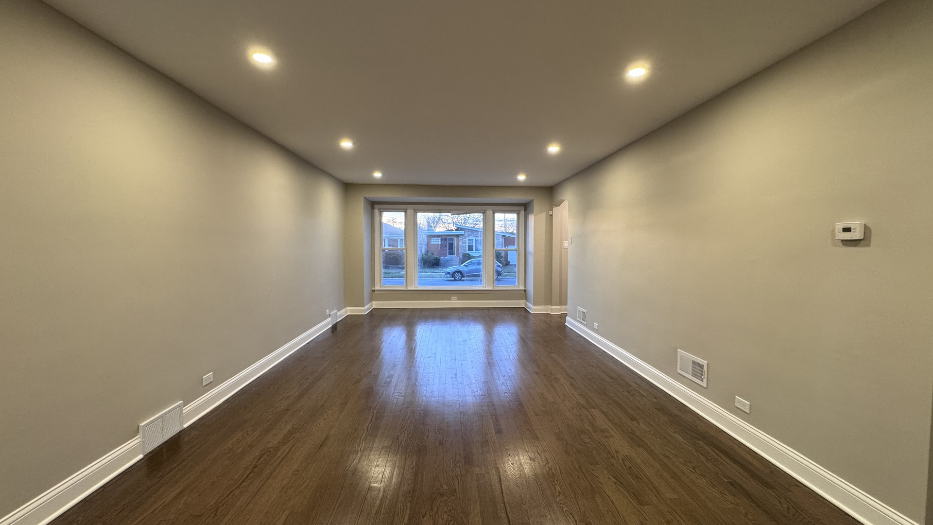 8943 S Ridgeland Avenue