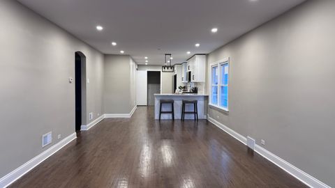 Tiny photo for 8943 S Ridgeland Avenue, Chicago, IL 60617 (MLS # 12520001)