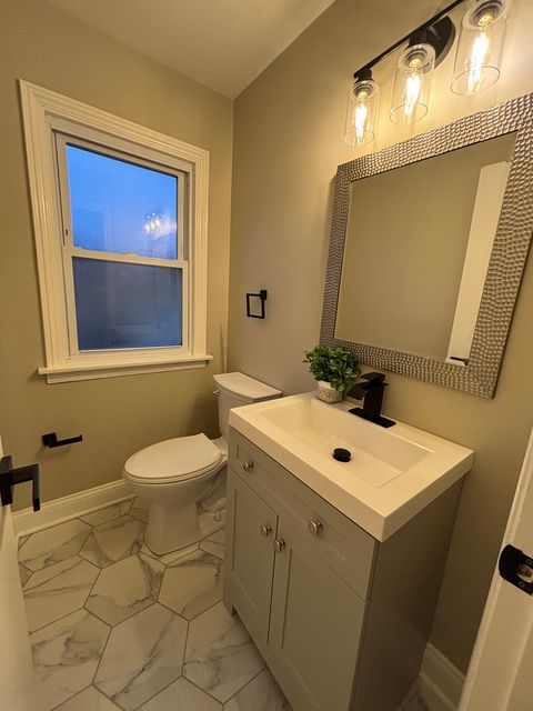 Tiny photo for 8943 S Ridgeland Avenue, Chicago, IL 60617 (MLS # 12520001)