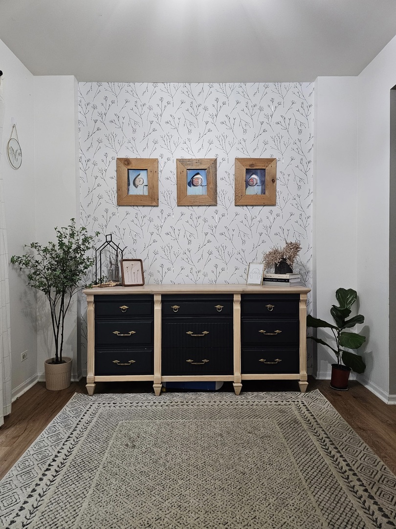 2043 S Kristina Lane