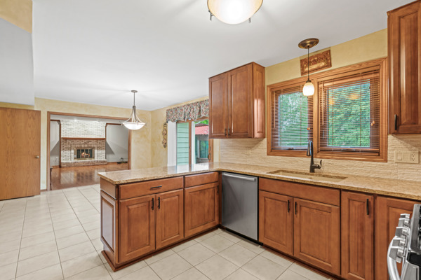1220 N Honey Hill Road