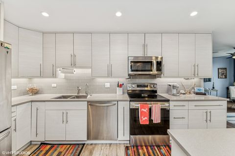 Tiny photo for 1717 W Crystal Lane #701, Mount Prospect, IL 60056 (MLS # 12548006)