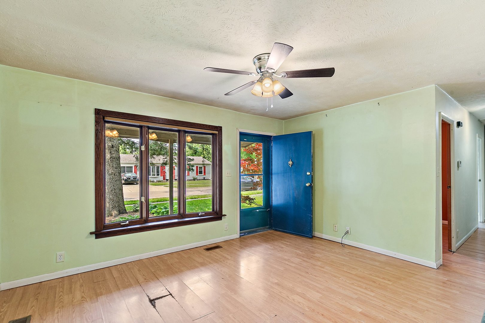 1521 Hulmes Drive