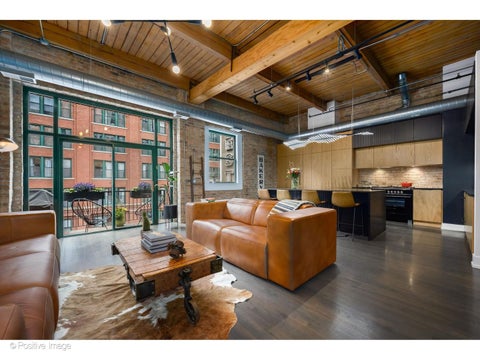 Tiny photo for 420 W Ontario Street #405, Chicago, IL 60654 (MLS # 12753902)