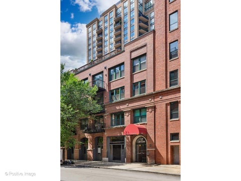 Photo of 420 W Ontario Street #405, Chicago, IL 60654 (MLS # 12753902)