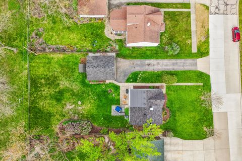 Tiny photo for 51 W Crystal Avenue, Lombard, IL 60148 (MLS # 12623092)