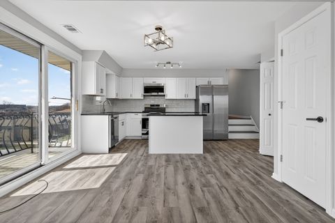 Tiny photo for 6260 S Newland Avenue #3S, Chicago, IL 60638 (MLS # 12594285)