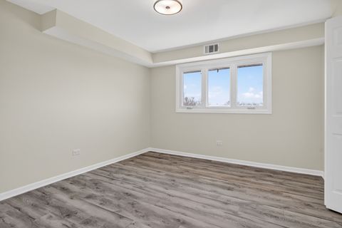 Tiny photo for 6260 S Newland Avenue #3S, Chicago, IL 60638 (MLS # 12594285)