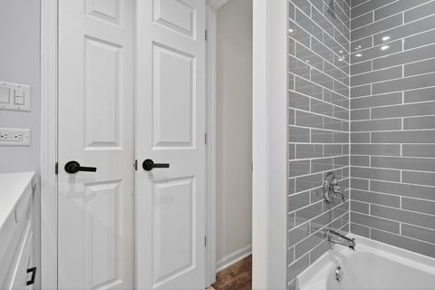 Tiny photo for 6260 S Newland Avenue #3S, Chicago, IL 60638 (MLS # 12594285)