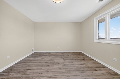 Tiny photo for 6260 S Newland Avenue #3S, Chicago, IL 60638 (MLS # 12594285)