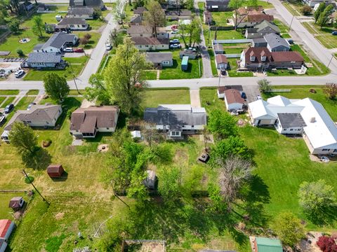 Tiny photo for 1810 W Chestnut Street, Marion, IL 62959 (MLS # 12620683)