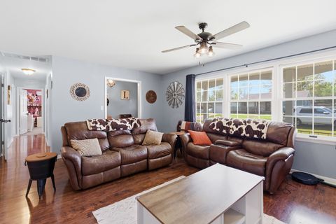 Tiny photo for 1810 W Chestnut Street, Marion, IL 62959 (MLS # 12620683)