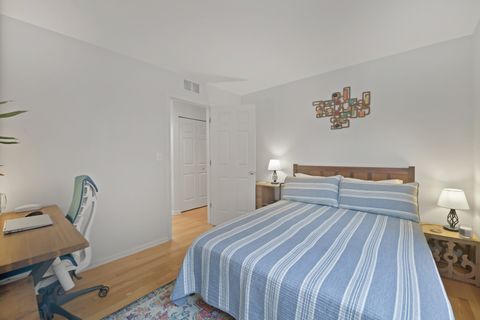 Tiny photo for 335 W Evergreen Avenue, Chicago, IL 60610 (MLS # 12579383)
