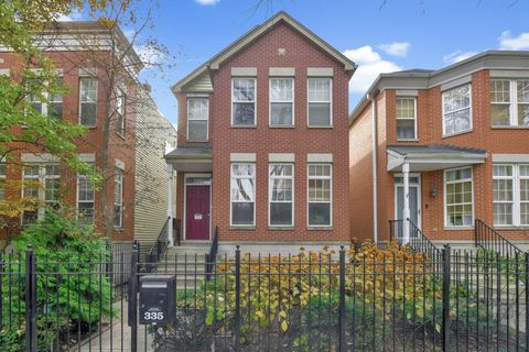 Photo of 335 W Evergreen Avenue, Chicago, IL 60610 (MLS # 12579383)