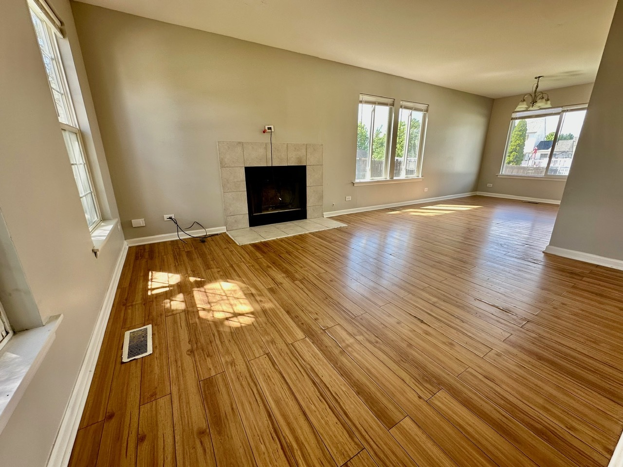 1458 woodland Drive