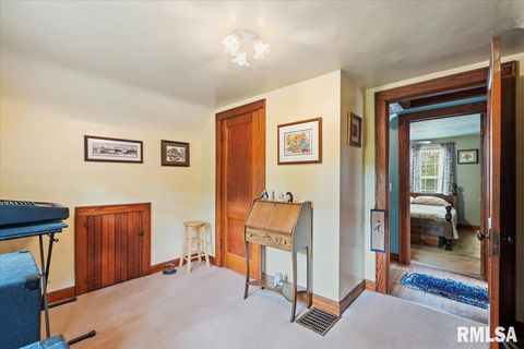 Tiny photo for 914 1ST Avenue, Hampton, IL 61256 (MLS # QC4268039)