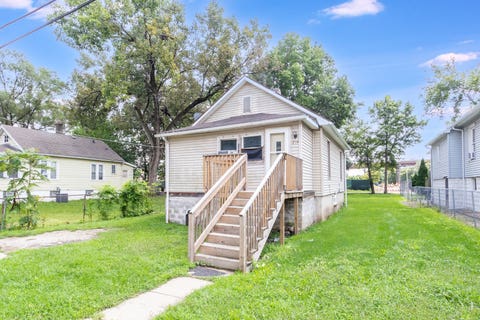 Photo of 214 Sheridan Street, Joliet, IL 60436 (MLS # 12734939)