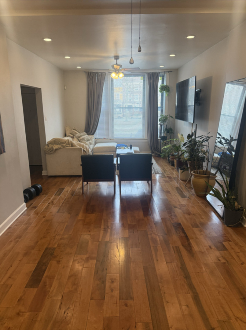 1649 W Garfield Boulevard 1