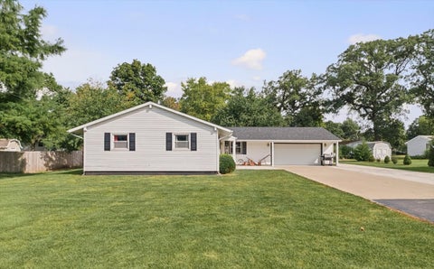Photo of 4 Cherry Lane, Villa Grove, IL 61956 (MLS # 12754801)