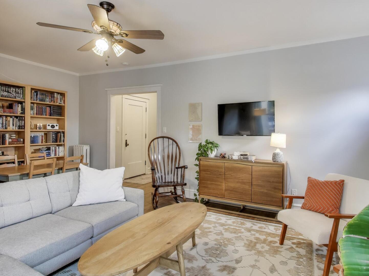 140 N Ridgeland Avenue 1S