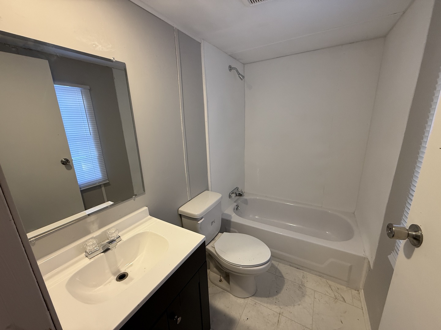 1712 S Dixie Highway 19