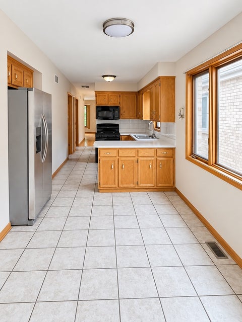 Tiny photo for 5203 W Carmen Avenue, Chicago, IL 60630 (MLS # 12768228)