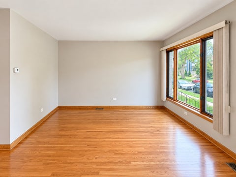 Tiny photo for 5203 W Carmen Avenue, Chicago, IL 60630 (MLS # 12768228)