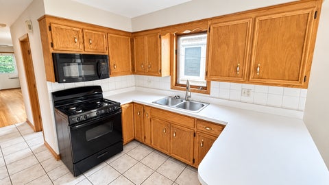 Tiny photo for 5203 W Carmen Avenue, Chicago, IL 60630 (MLS # 12768228)