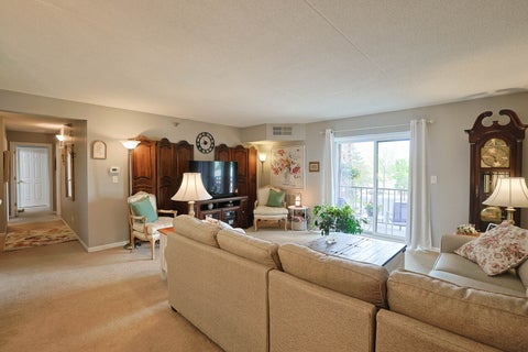 Tiny photo for 1 Bloomingdale Place #200, Bloomingdale, IL 60108 (MLS # 12639970)