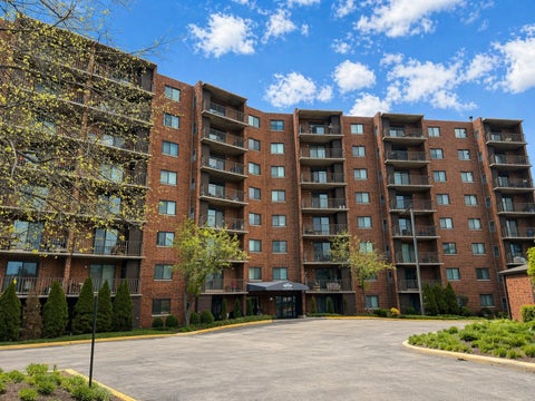 Photo of 1 Bloomingdale Place #200, Bloomingdale, IL 60108 (MLS # 12639970)