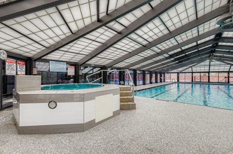 Tiny photo for 5415 N SHERIDAN Road #5203, Chicago, IL 60640 (MLS # 12466110)