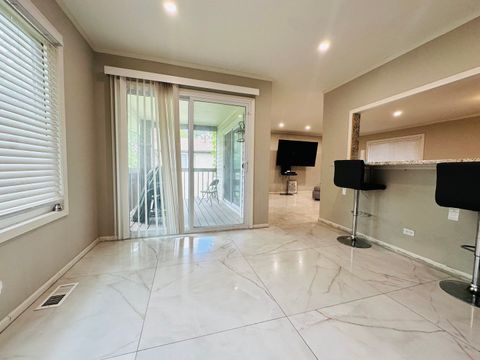 Tiny photo for 124 Oriole Road, Matteson, IL 60443 (MLS # 12592337)