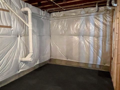 Tiny photo for 2009 Mayfair Drive, Island Lake, IL 60042 (MLS # 12602681)