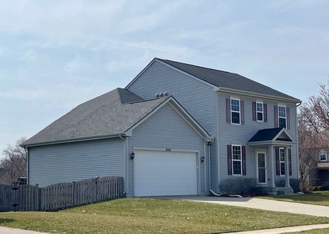 Tiny photo for 2009 Mayfair Drive, Island Lake, IL 60042 (MLS # 12602681)