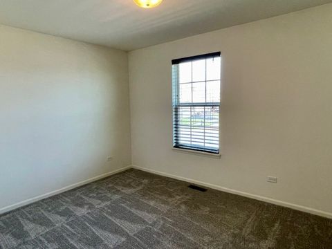 Tiny photo for 2009 Mayfair Drive, Island Lake, IL 60042 (MLS # 12602681)