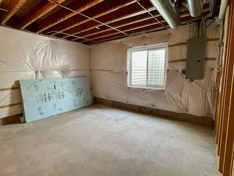 Tiny photo for 2009 Mayfair Drive, Island Lake, IL 60042 (MLS # 12602681)