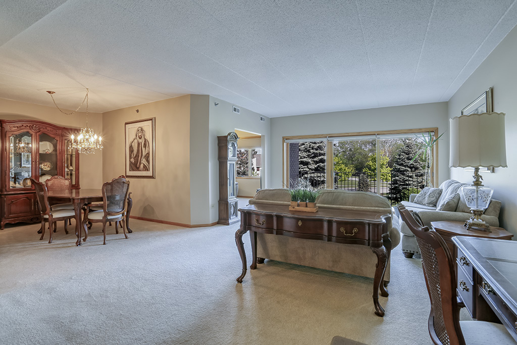 15705 Ravinia Avenue 102