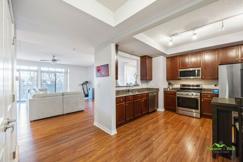Tiny photo for 425 N BENJAMIN Drive #205, Vernon Hills, IL 60061 (MLS # 12612552)