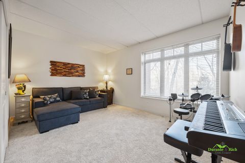 Tiny photo for 425 N BENJAMIN Drive #205, Vernon Hills, IL 60061 (MLS # 12612552)