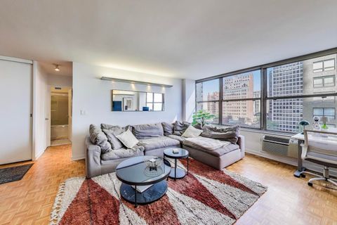 Tiny photo for 1000 N Lake Shore Drive #804, Chicago, IL 60611 (MLS # 12468330)