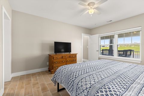 Tiny photo for 12 Waterside Way, Ottawa, IL 61350 (MLS # 12602530)