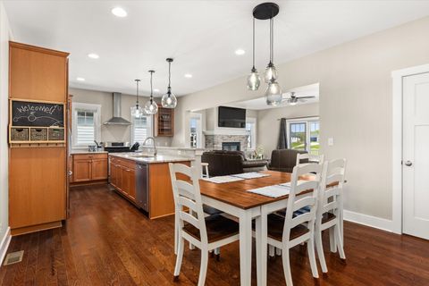 Tiny photo for 12 Waterside Way, Ottawa, IL 61350 (MLS # 12602530)