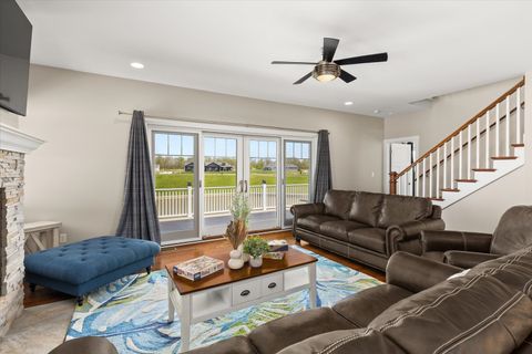 Tiny photo for 12 Waterside Way, Ottawa, IL 61350 (MLS # 12602530)