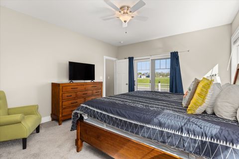 Tiny photo for 12 Waterside Way, Ottawa, IL 61350 (MLS # 12602530)