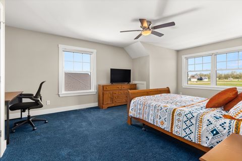 Tiny photo for 12 Waterside Way, Ottawa, IL 61350 (MLS # 12602530)