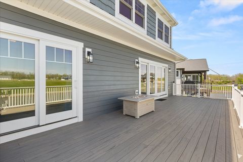 Tiny photo for 12 Waterside Way, Ottawa, IL 61350 (MLS # 12602530)